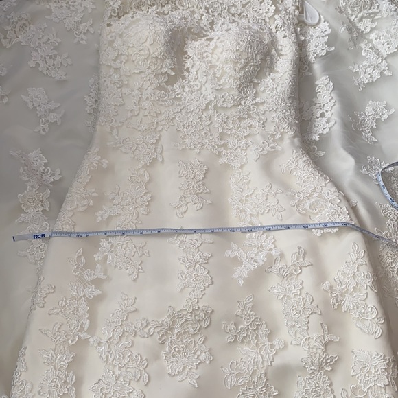 Stella York wedding dress - Picture 6 of 7